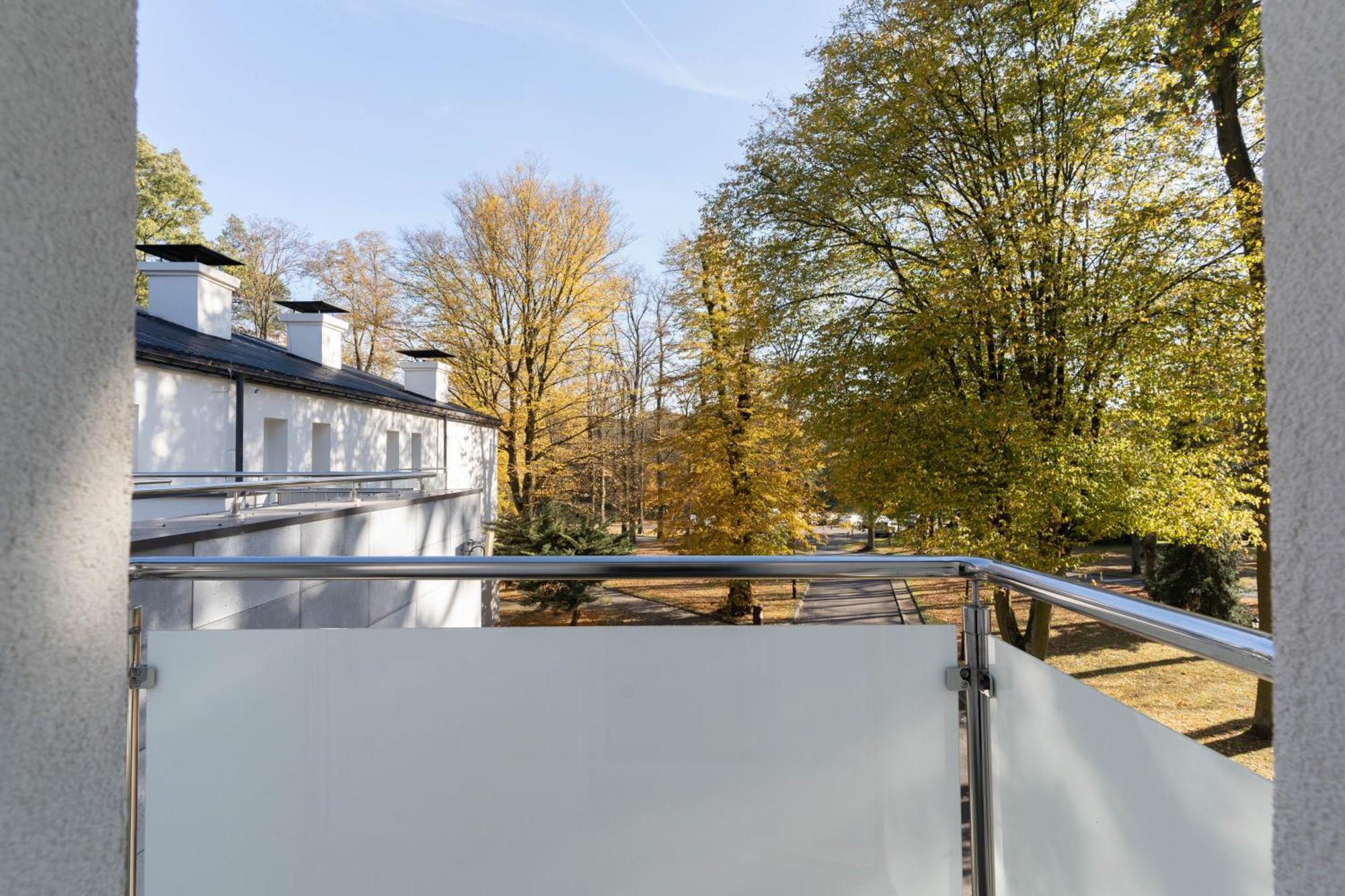 Hotel W Dobieszkowie Stryków Εξωτερικό φωτογραφία