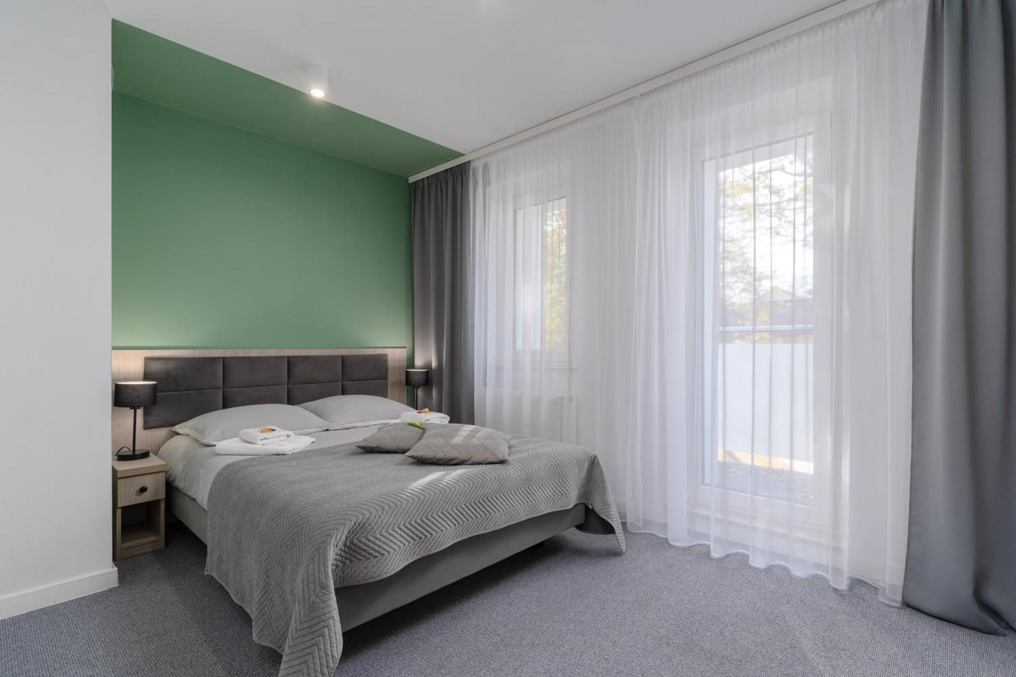 Hotel W Dobieszkowie Stryków Εξωτερικό φωτογραφία